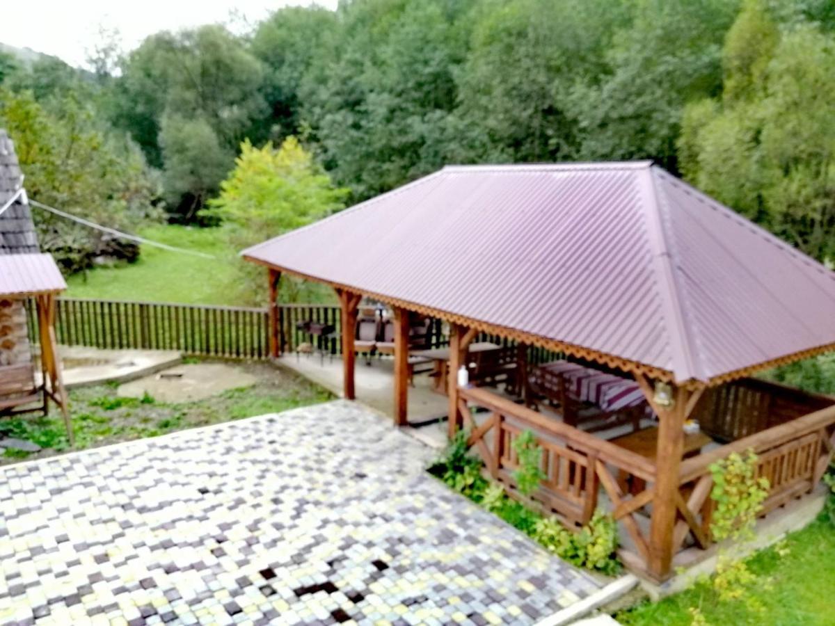 Коло Гір Otel Kolochava Dış mekan fotoğraf
