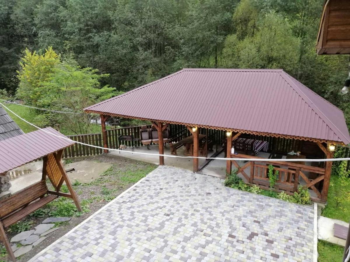 Коло Гір Otel Kolochava Dış mekan fotoğraf