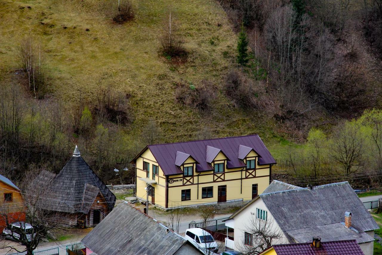 Коло Гір Otel Kolochava Dış mekan fotoğraf