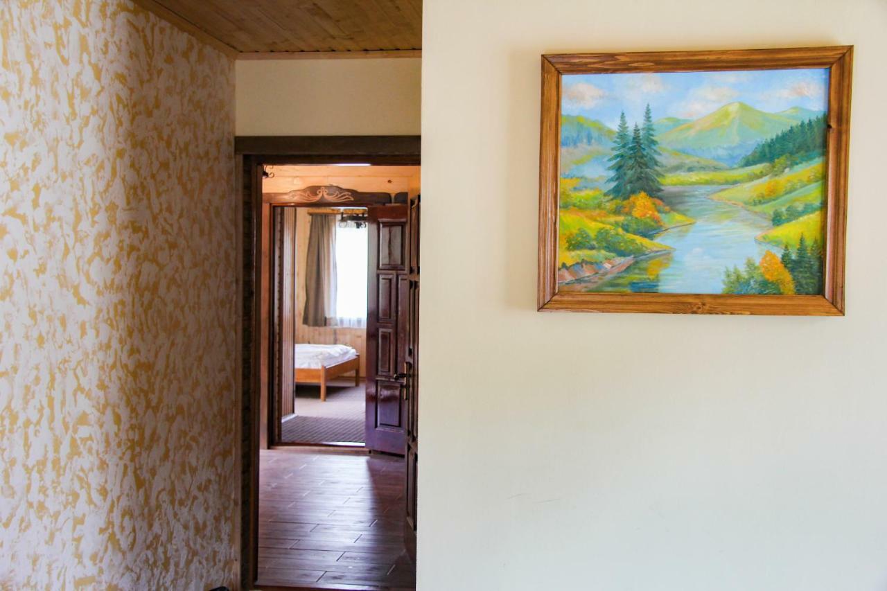 Коло Гір Otel Kolochava Dış mekan fotoğraf